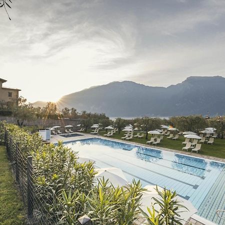 Apartments "Villa Imelda" リモーネ・スル・ガルダ エクステリア 写真